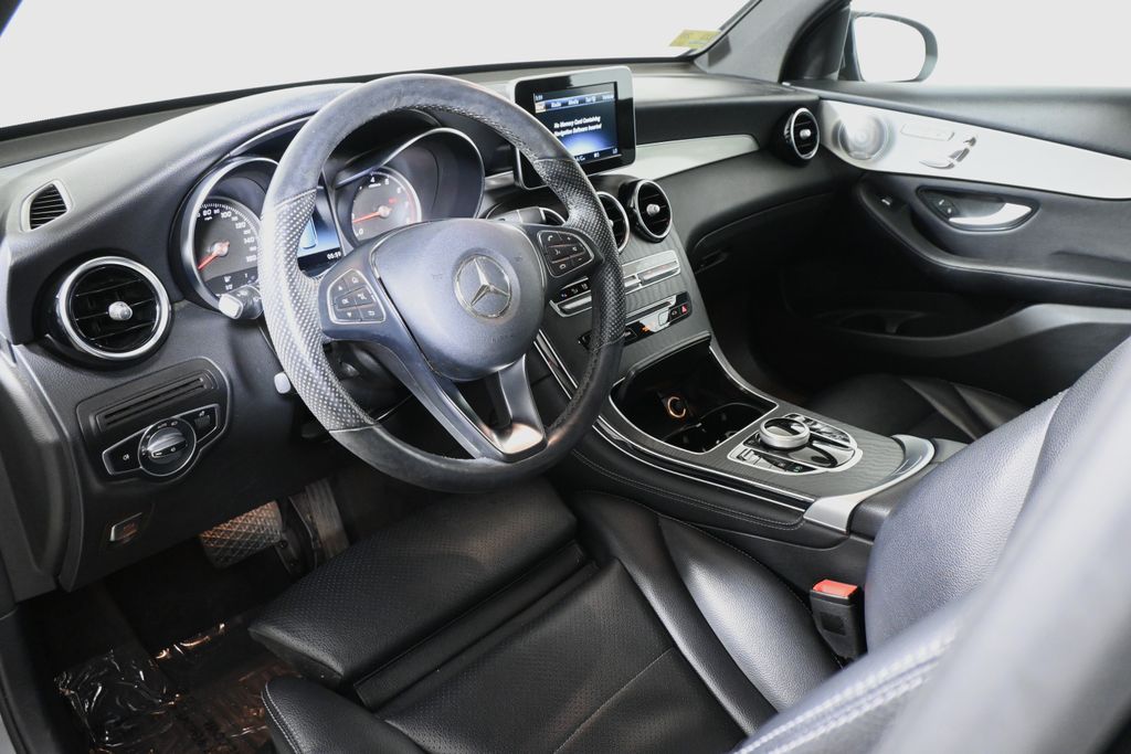 Thumbnail: 2019 Mercedes-Benz GLC - 4