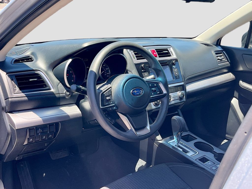 Used 2019 Silver Subaru 2.5i image 9