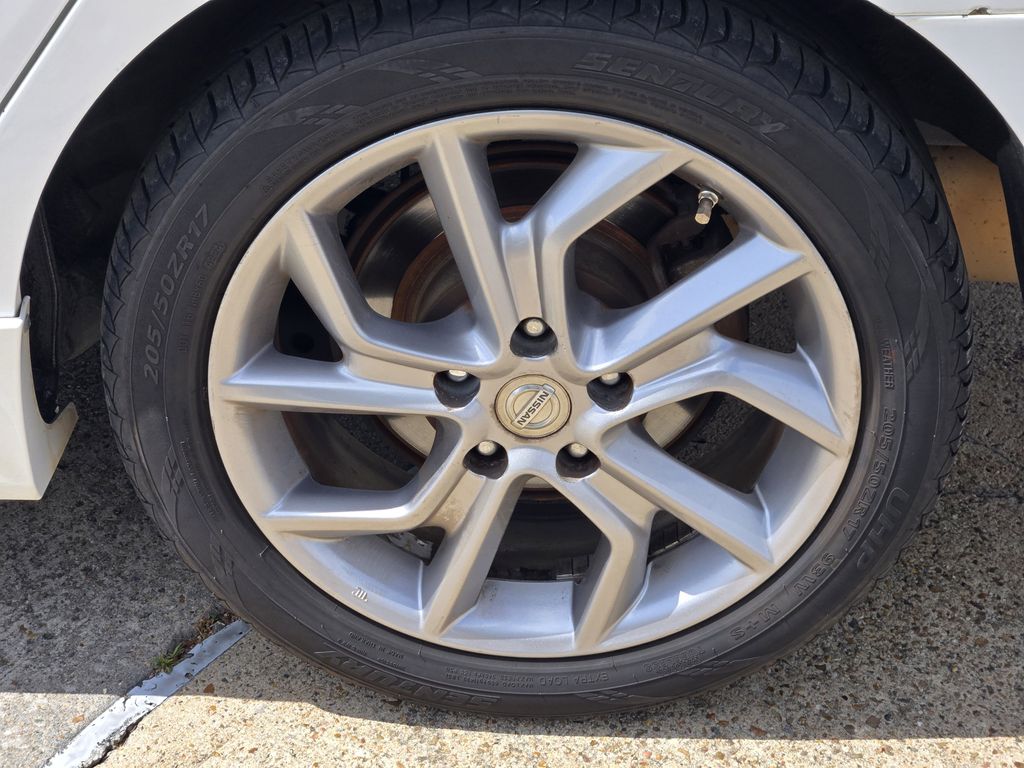 2015 Nissan Sentra SR - 7