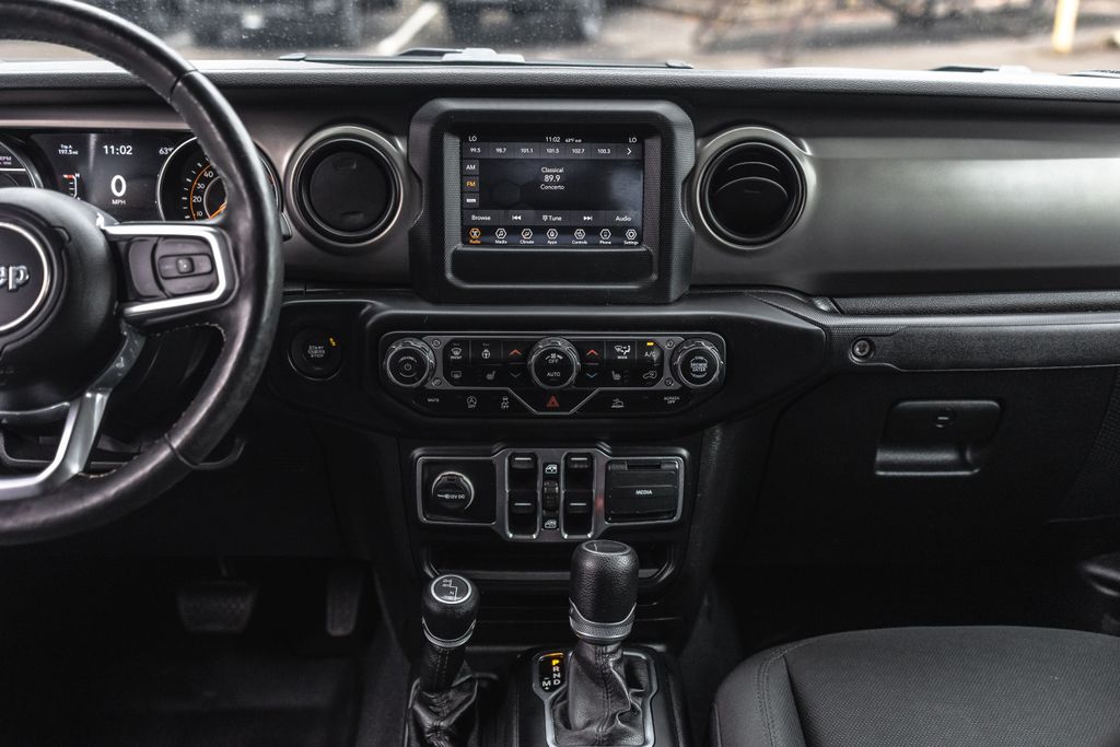 2020 Jeep Gladiator Sport thumbnail 17