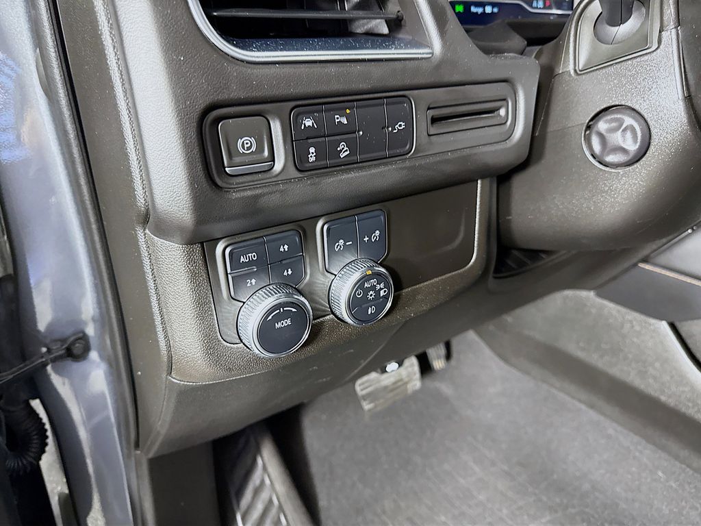 Thumbnail: 2022 GMC Yukon XL - 10