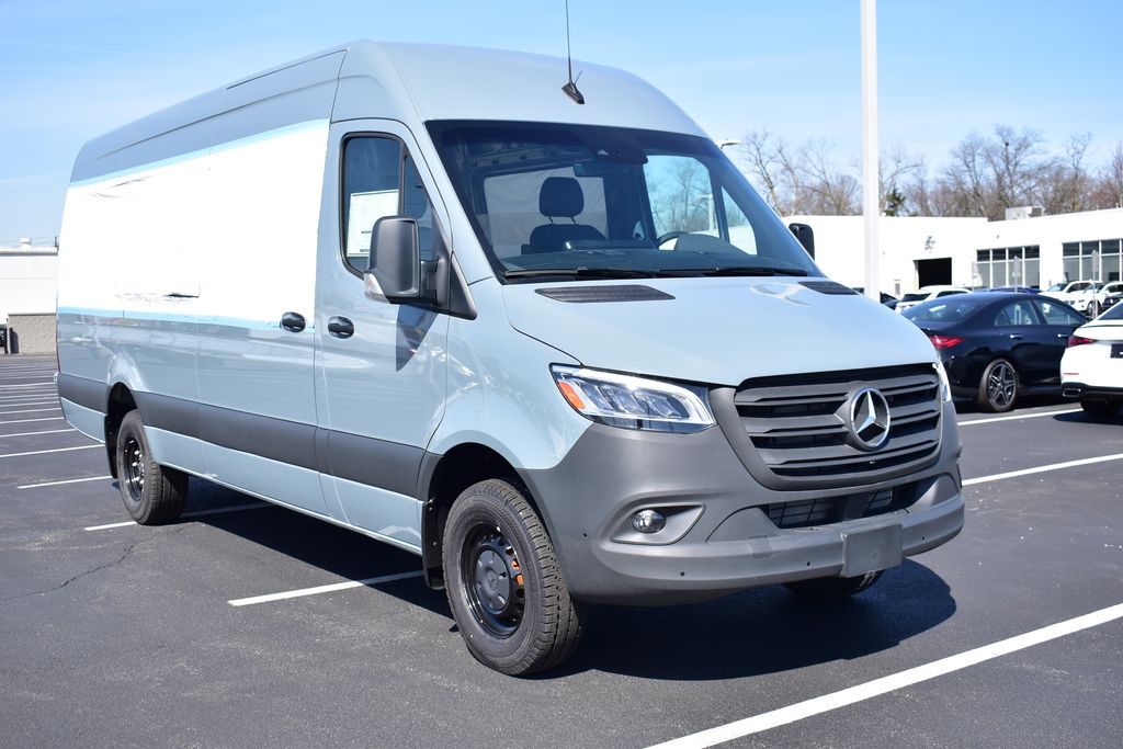 2024 Mercedes-Benz Sprinter 3500 8