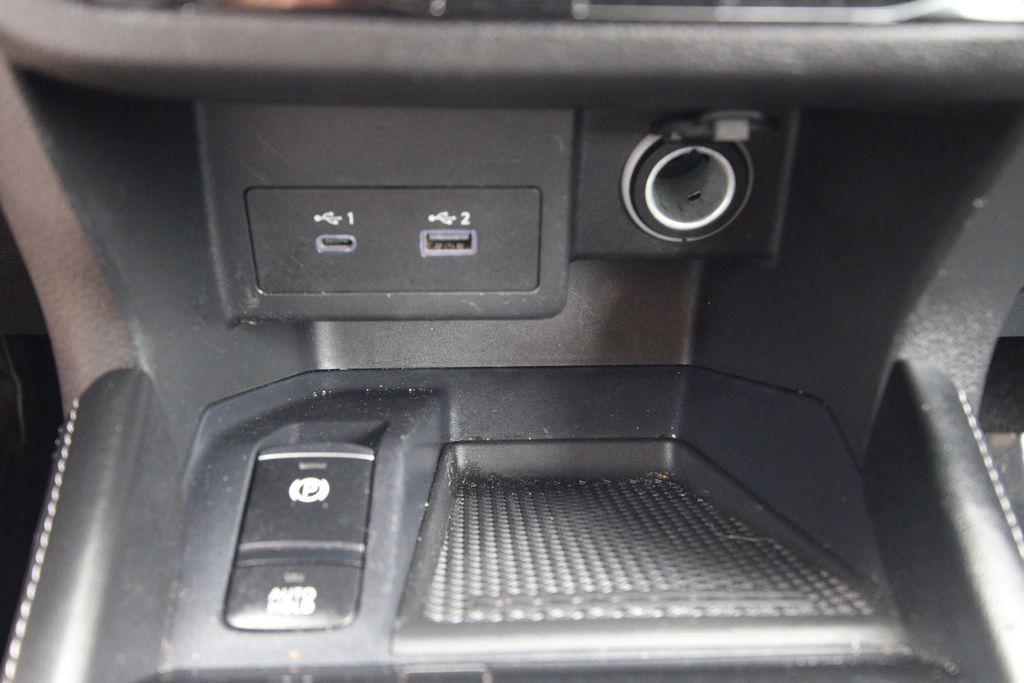 Used 2024 Nissan Kicks SUV