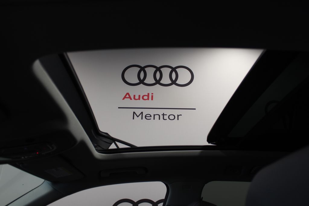 Thumbnail: 2022 Audi Q5 - 13