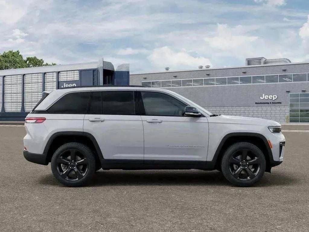New 2026 Jeep Grand Cherokee SUV