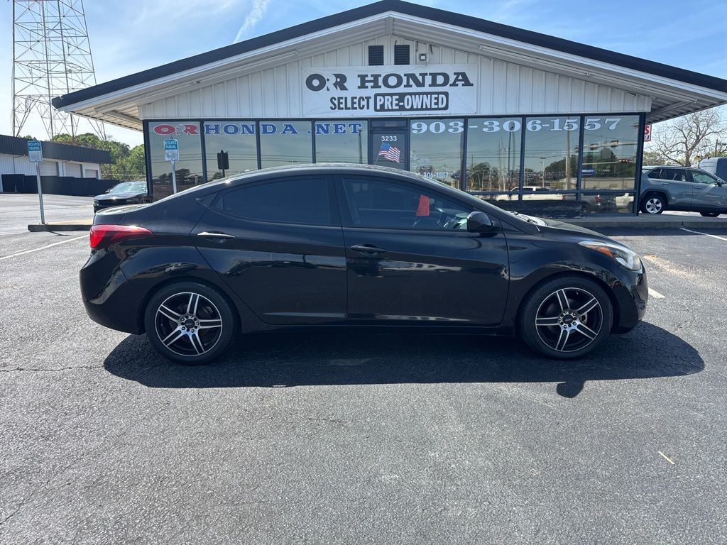 Black Diamond 2016 Hyundai Elantra SE FWD Sedan Front-Wheel Drive 6-Speed Automatic