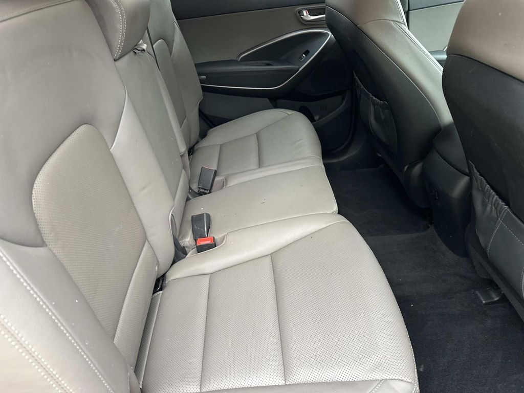 Thumbnail: 2018 Hyundai Santa Fe - 25