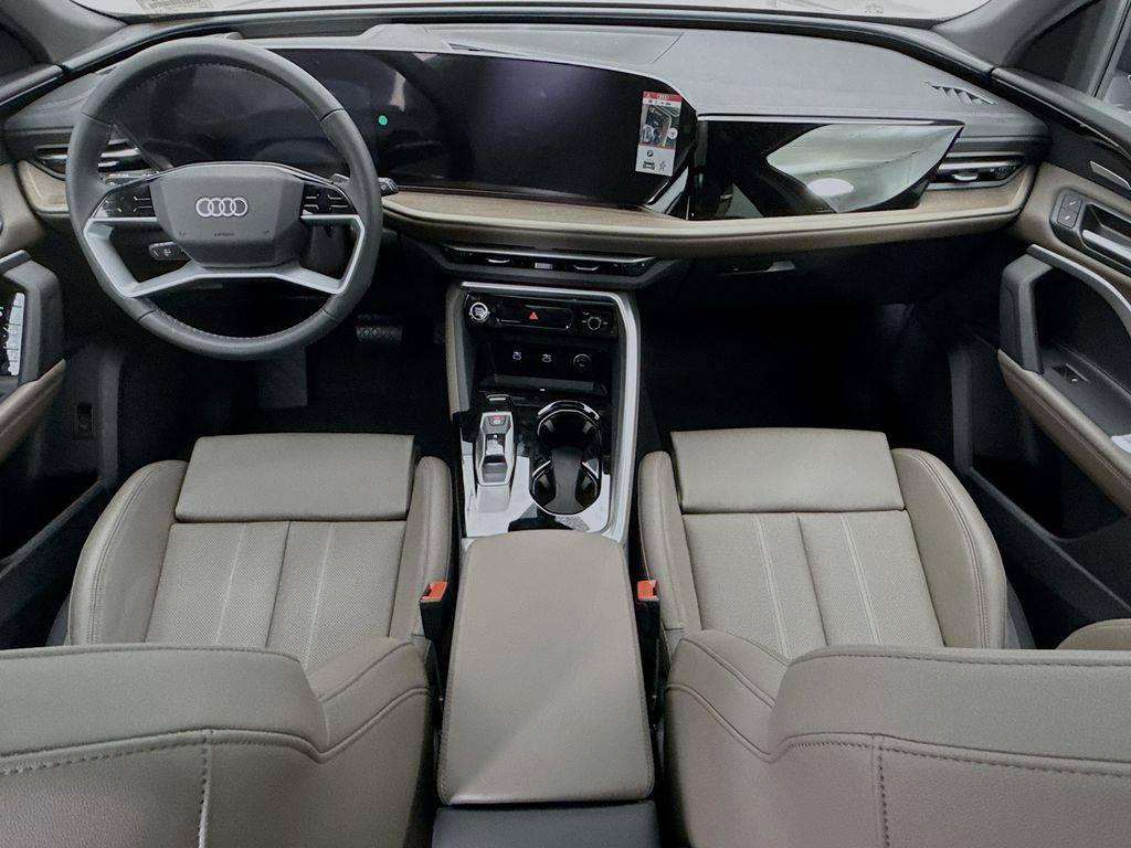 Thumbnail: 2025 Audi Q5 - 14