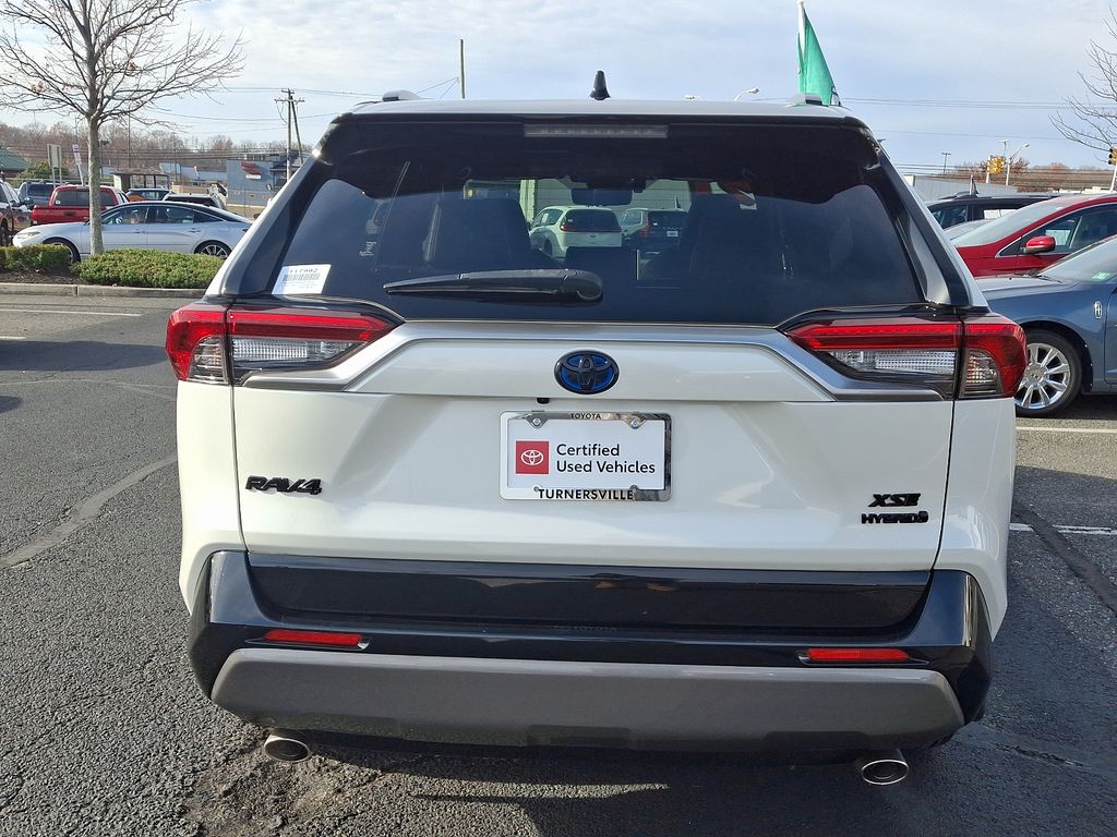 2021 Toyota RAV4 XSE 5