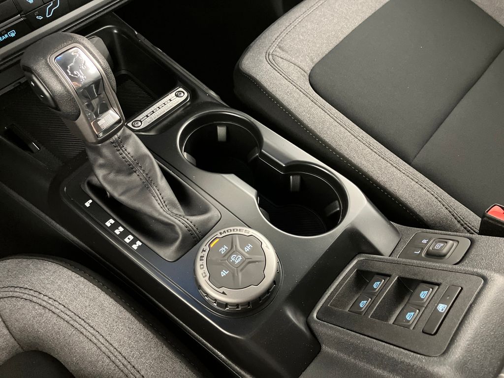 2025 Ford Bronco 4-Door Base - Photo 25