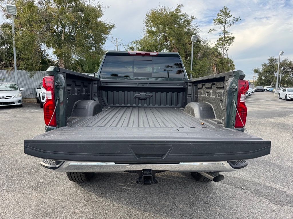 2025 Chevrolet Silverado 2500HD LT 12