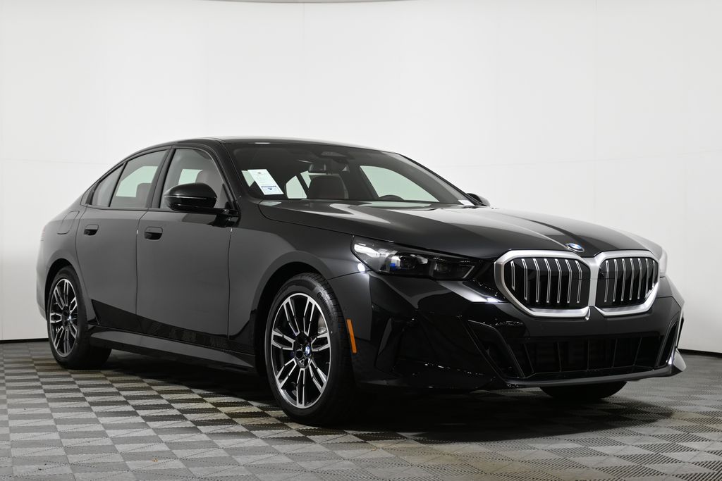 Thumbnail: 2026 BMW 5 Series - 9