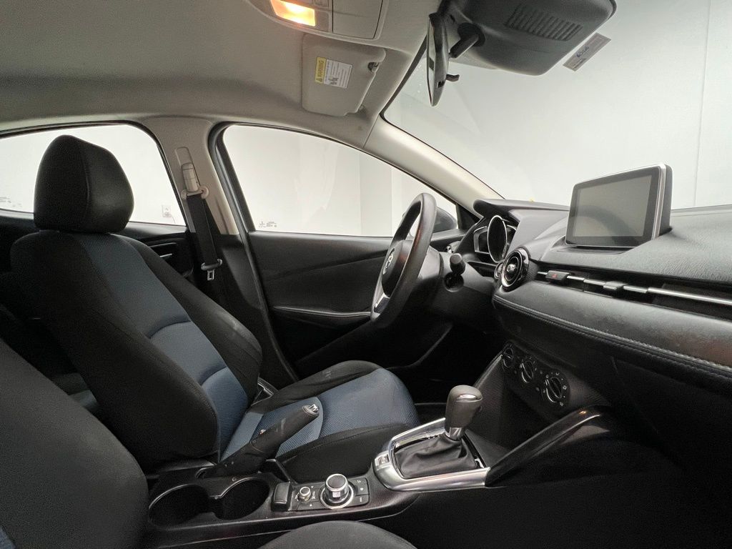 Thumbnail: 2017 Toyota Yaris - 6