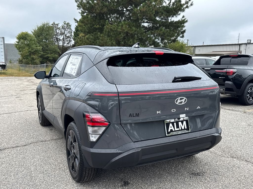 2026 Hyundai Kona SEL photo 2