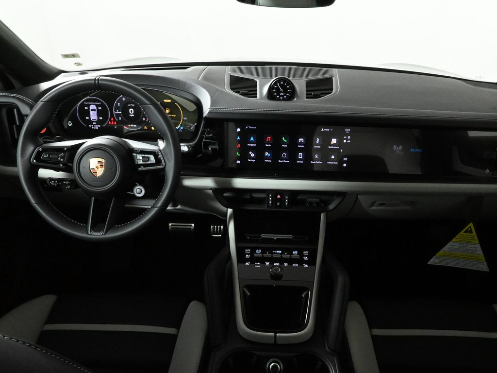 Thumbnail: 2025 Porsche Cayenne - 17
