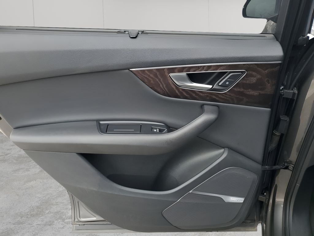 Used Car 2020 Audi Q7  55 Prestige For Sale Under $30,000 In Austin, Texas