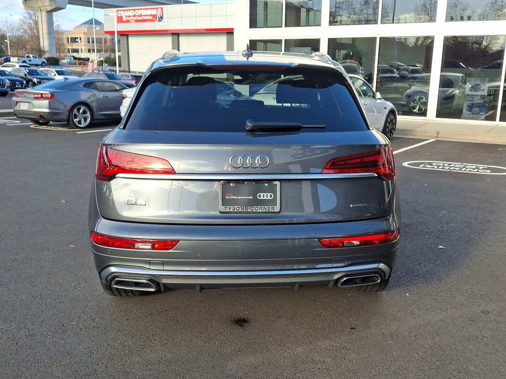 2022 Audi Q5 e Premium Plus 5