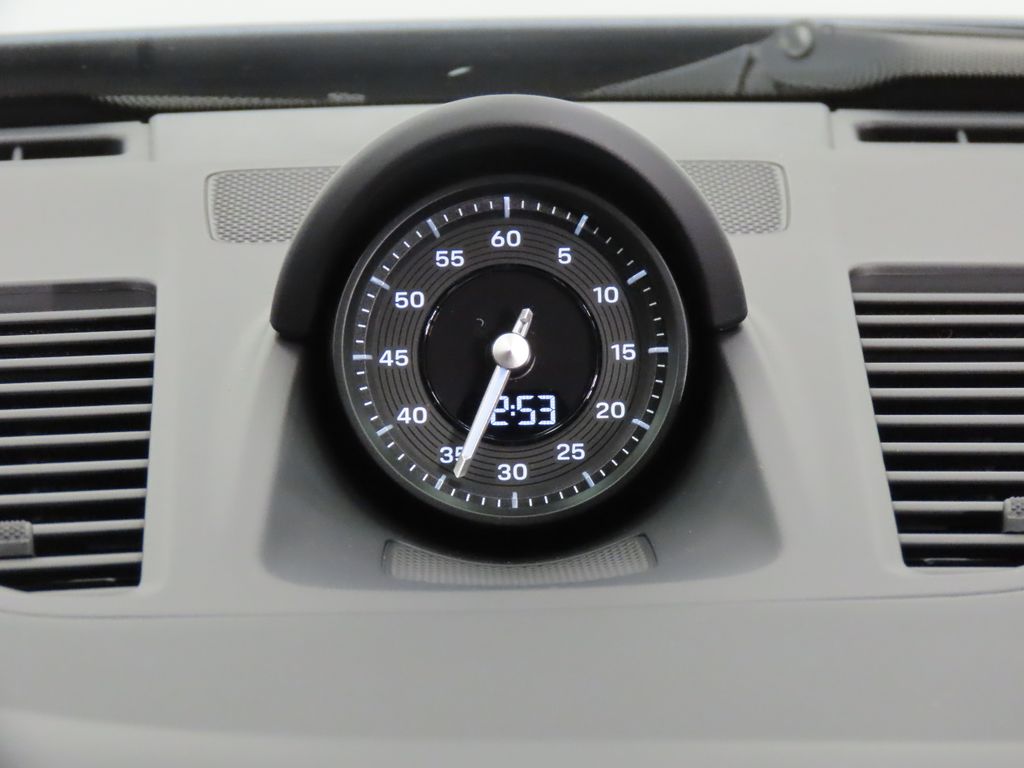 Thumbnail: 2026 Porsche 911 - 24
