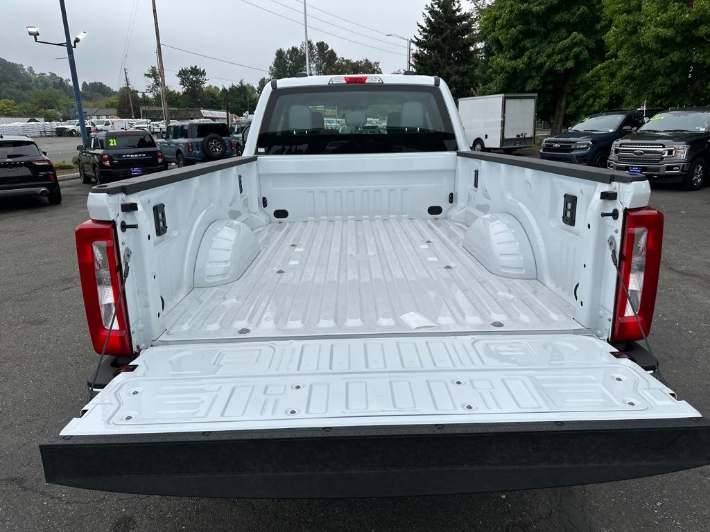 New 2025 Ford Super Duty F-250 Crew Cab 8' Box XL