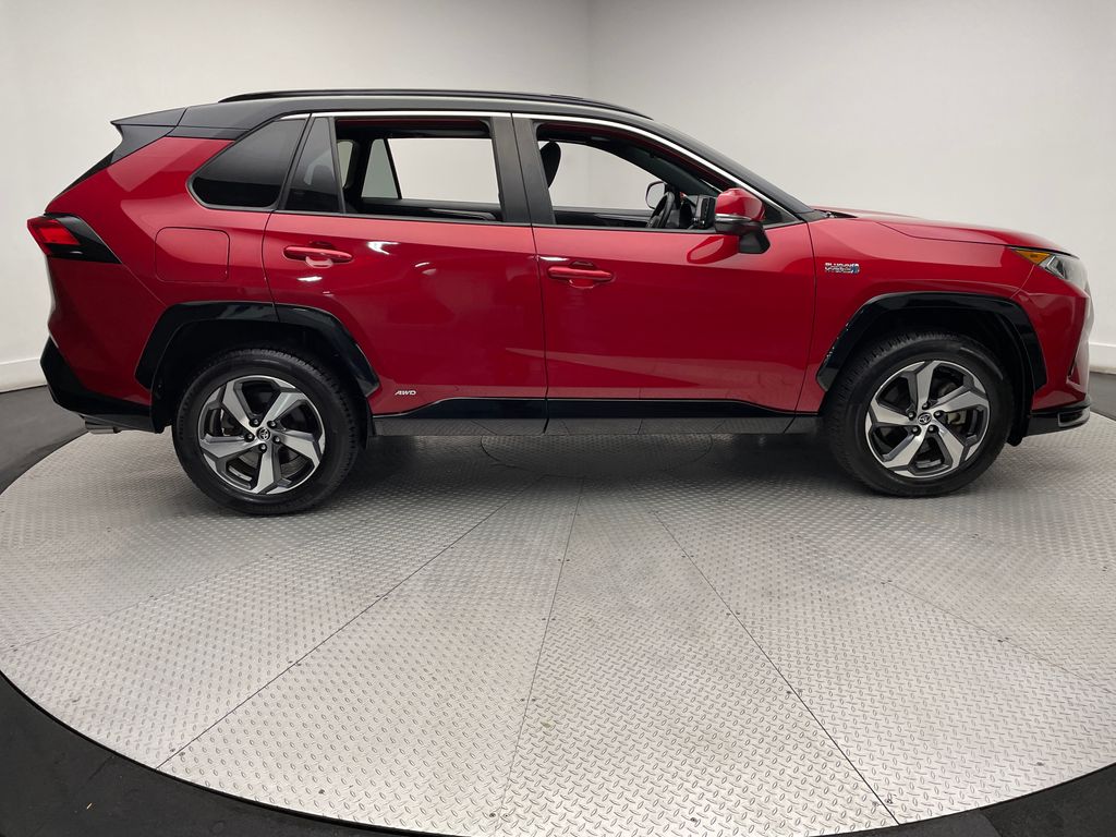 2021 Toyota RAV4 SE 4