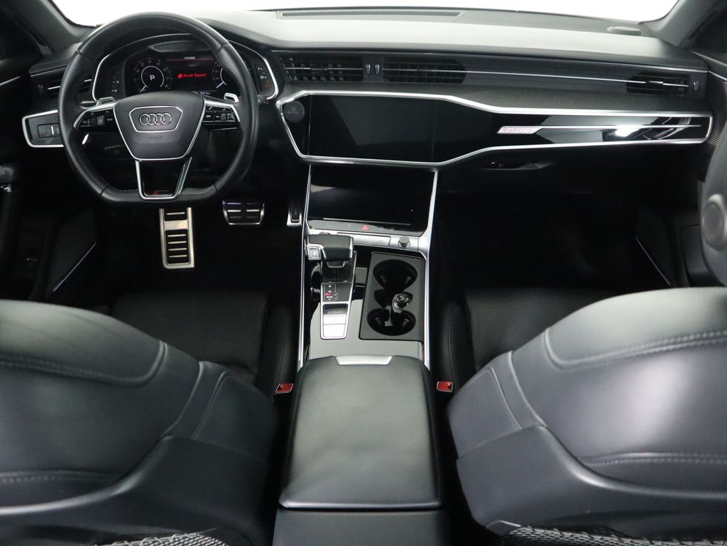 Thumbnail: 2022 Audi RS 6 - 13