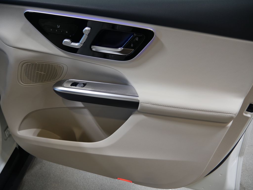 Thumbnail: 2026 Mercedes-Benz GLC - 26