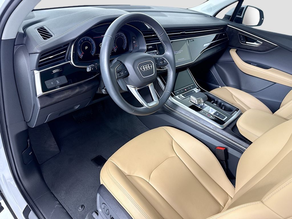 Thumbnail: 2025 Audi Q7 - 9