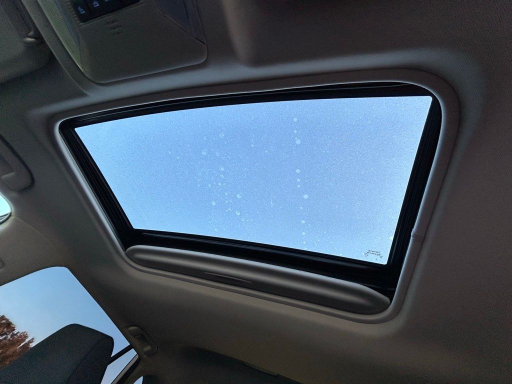 Thumbnail: 2022 Toyota RAV4 - 29