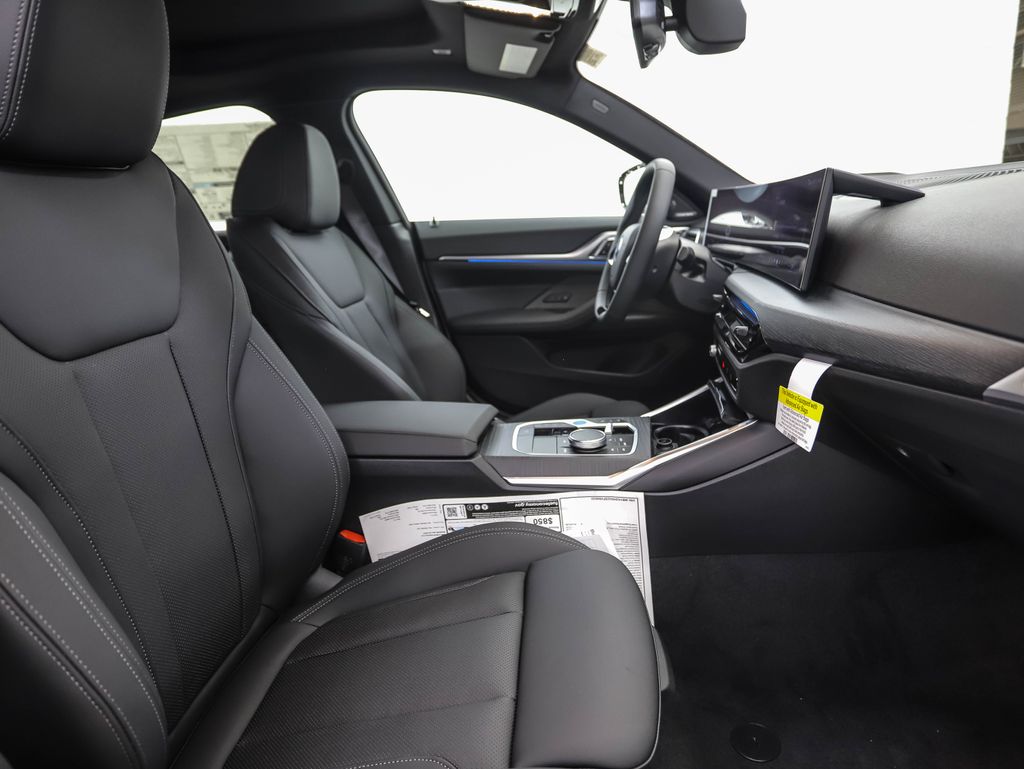 Thumbnail: 2025 BMW i4 - 29