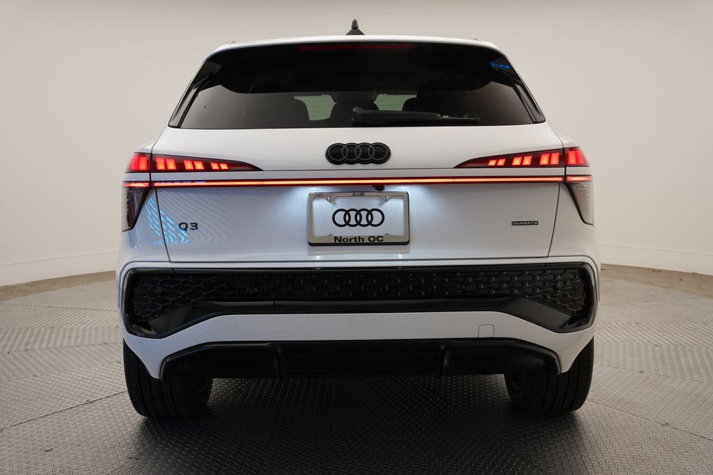 Thumbnail: 2026 Audi Q3 - 4