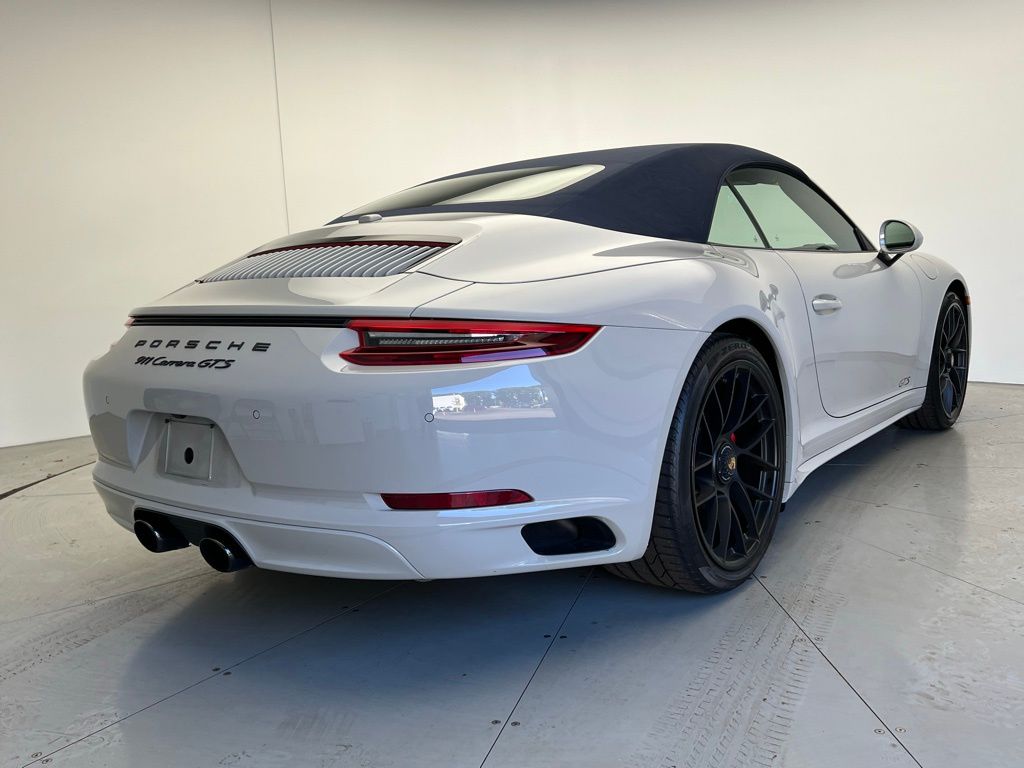 Thumbnail: 2019 Porsche 911 - 19