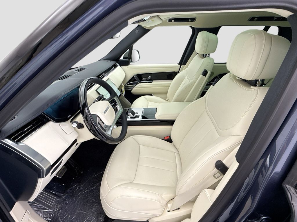 Thumbnail: 2026 Land Rover Range Rover - 17