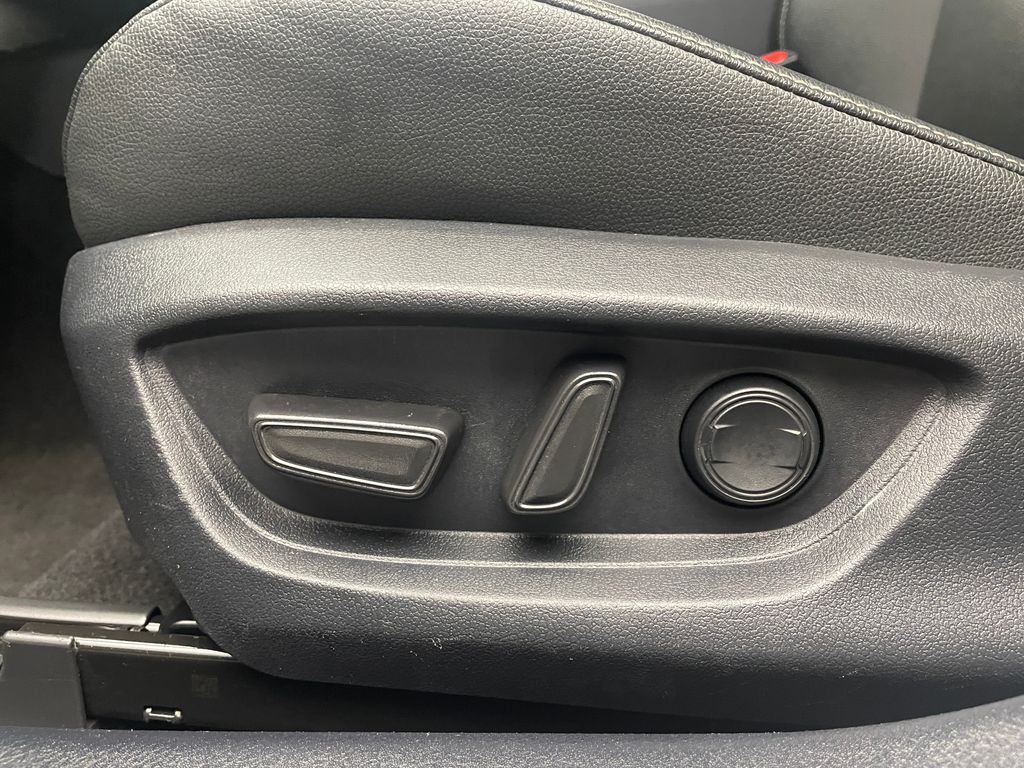 Thumbnail: 2025 Toyota Camry - 14