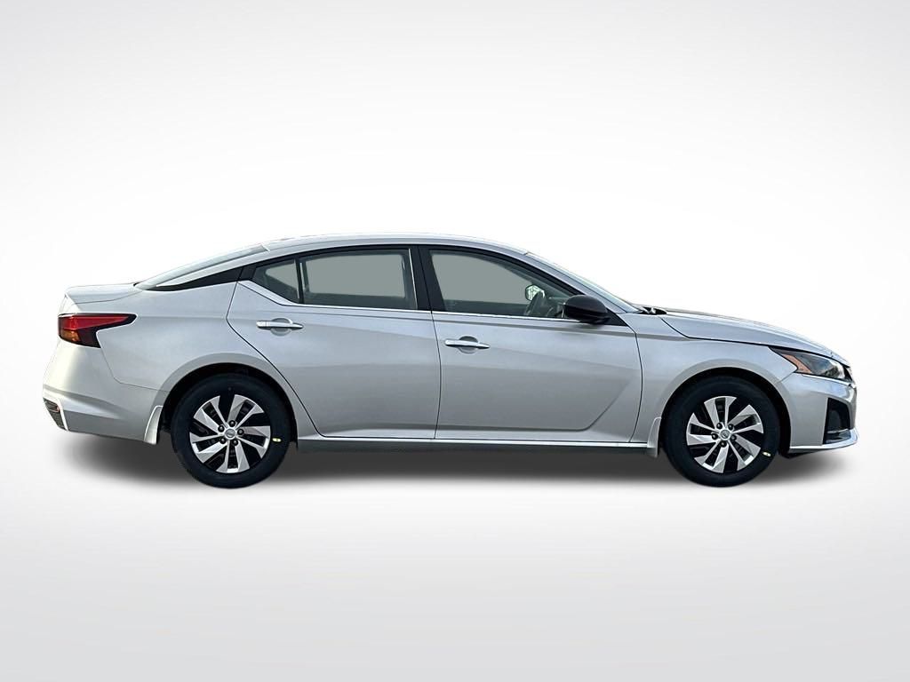 2025 Nissan Altima 2.5 S photo