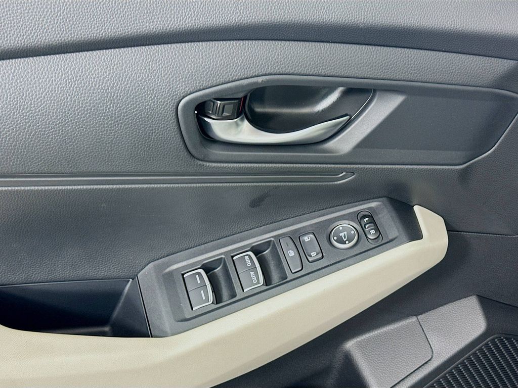 Thumbnail: 2025 Honda Accord - 19