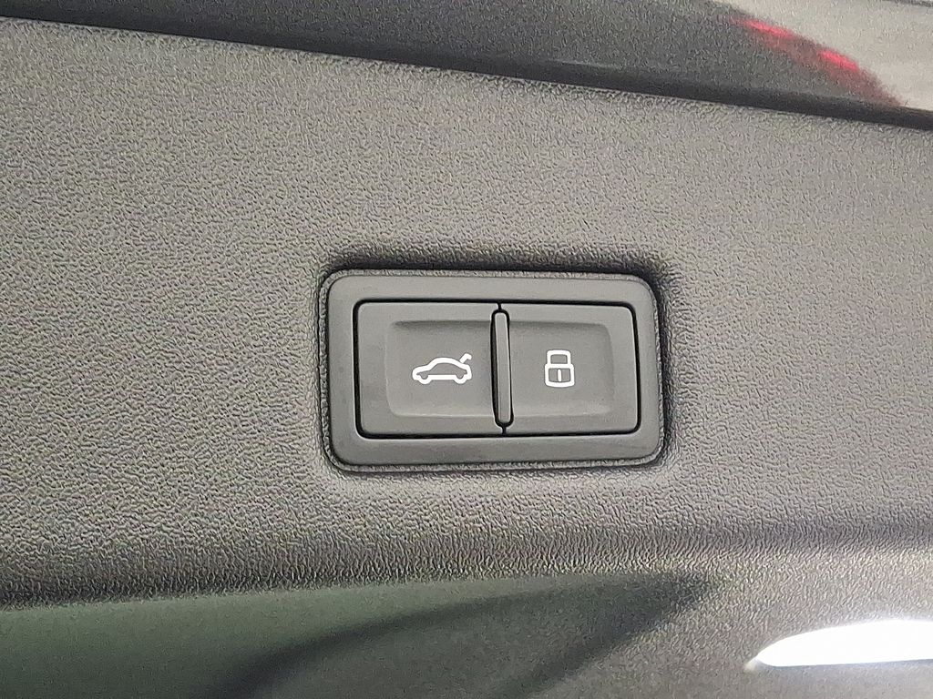 Thumbnail: 2025 Audi Q5 - 28