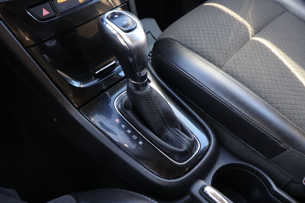 Thumbnail: 2020 Buick Encore - 26