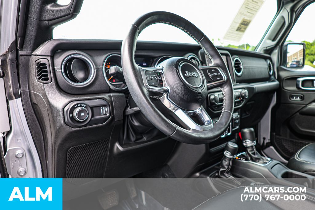Used 2023 Silver Jeep Sahara image 25