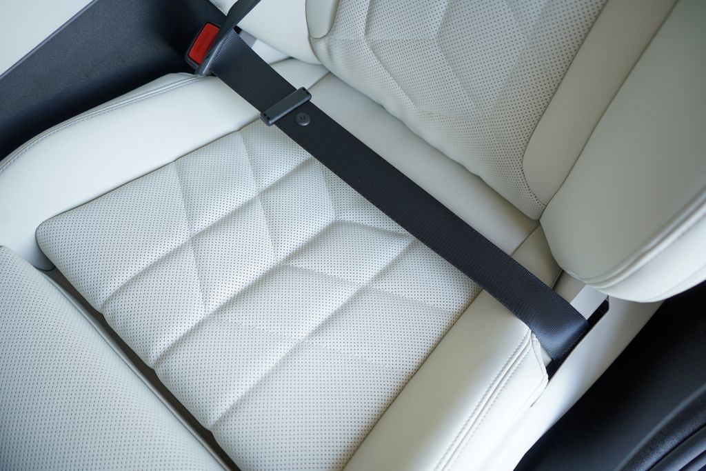 Thumbnail: 2026 BMW i5 - 12