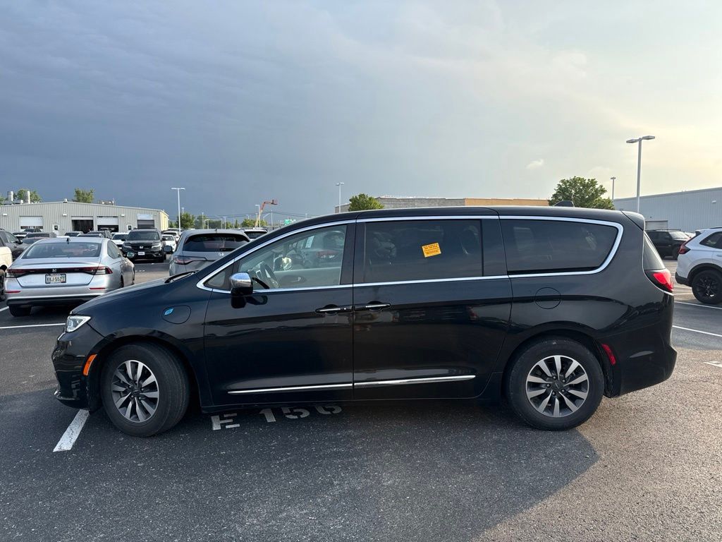 View vehicle photo 6