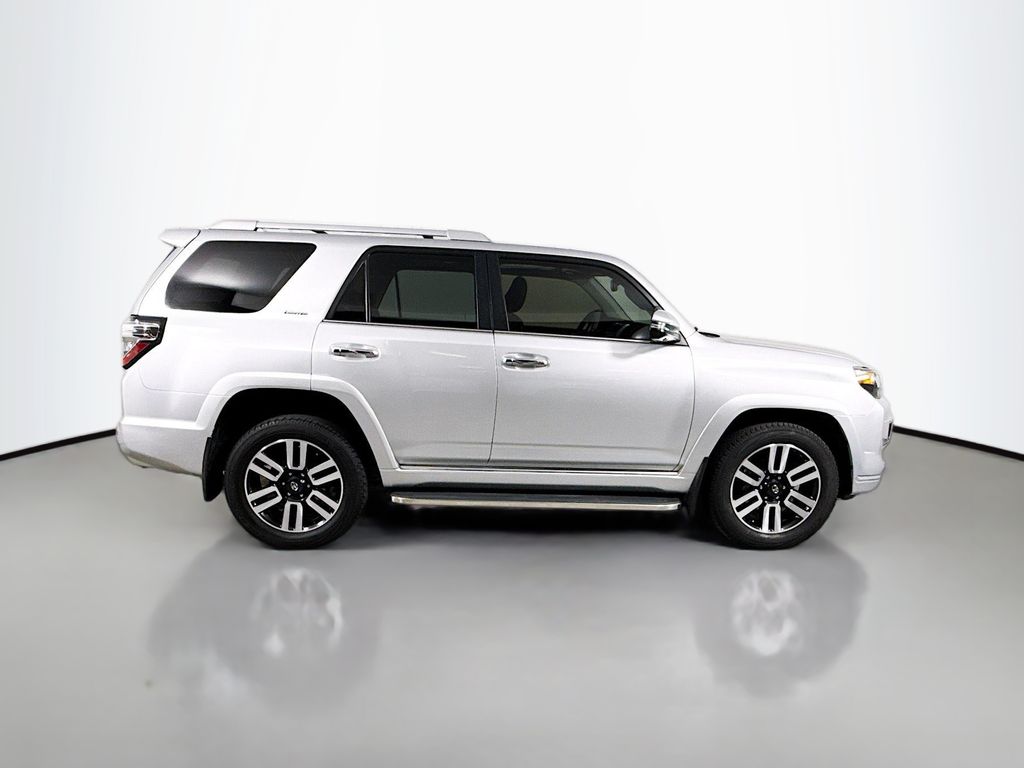 Thumbnail: 2022 Toyota 4Runner - 4