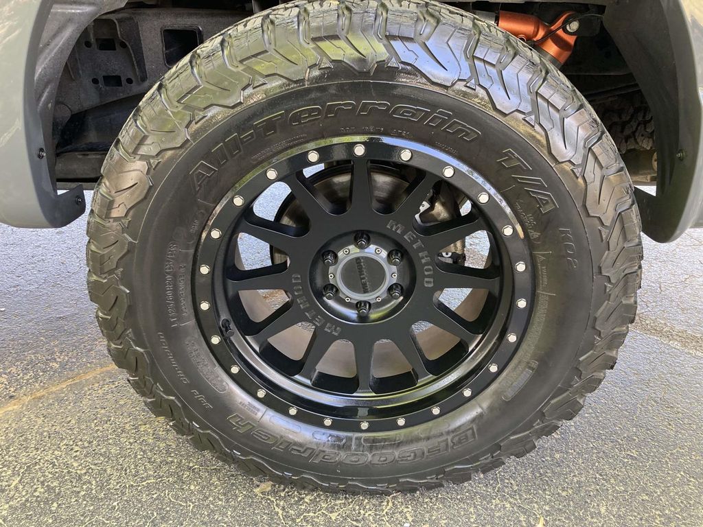 Used 2020  Ford Raptor image 6