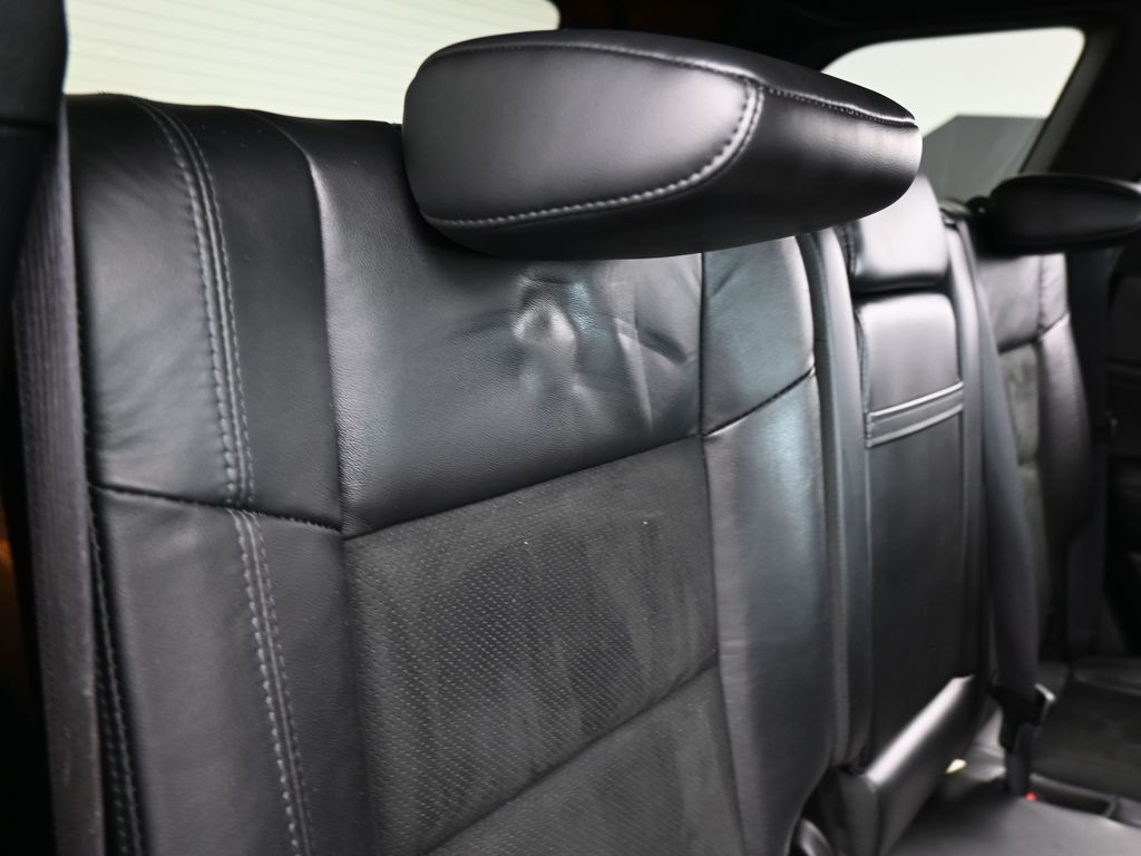 Used 2018 Bright White Clearcoat Jeep Altitude image 33