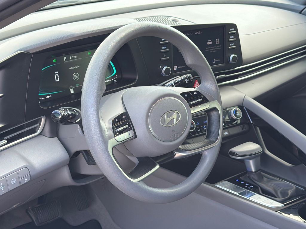 Used 2025 Hyundai Elantra Hybrid Sedan