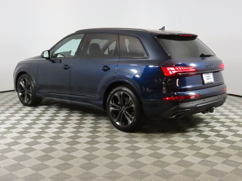 Thumbnail: 2026 Audi Q7 - 3