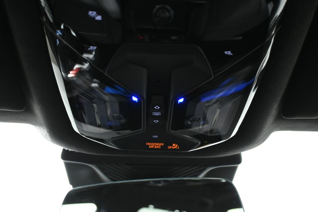 Thumbnail: 2026 BMW M5 - 21