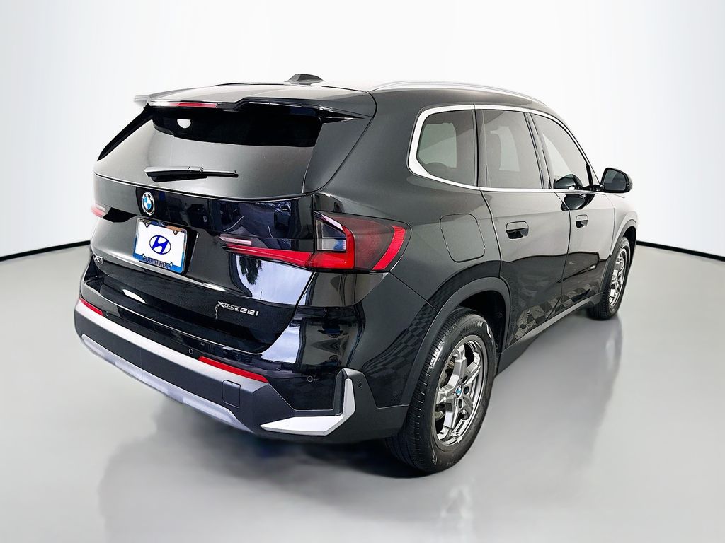 Thumbnail: 2023 BMW X1 - 5