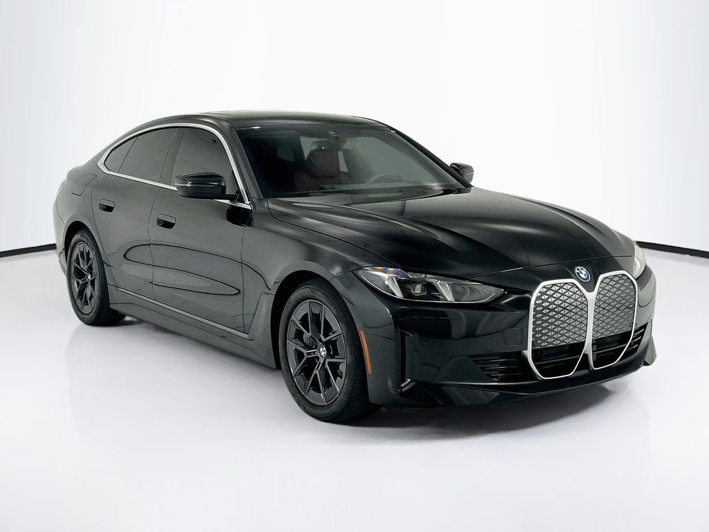 Thumbnail: 2025 BMW i4 - 9