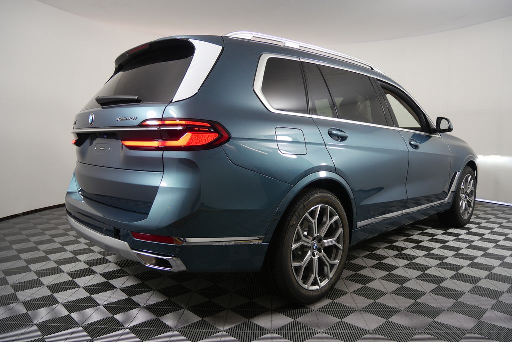 Thumbnail: 2026 BMW X7 - 3