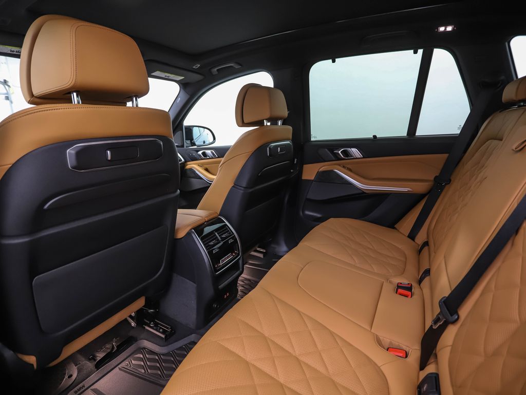 Thumbnail: 2026 BMW X5 - 21